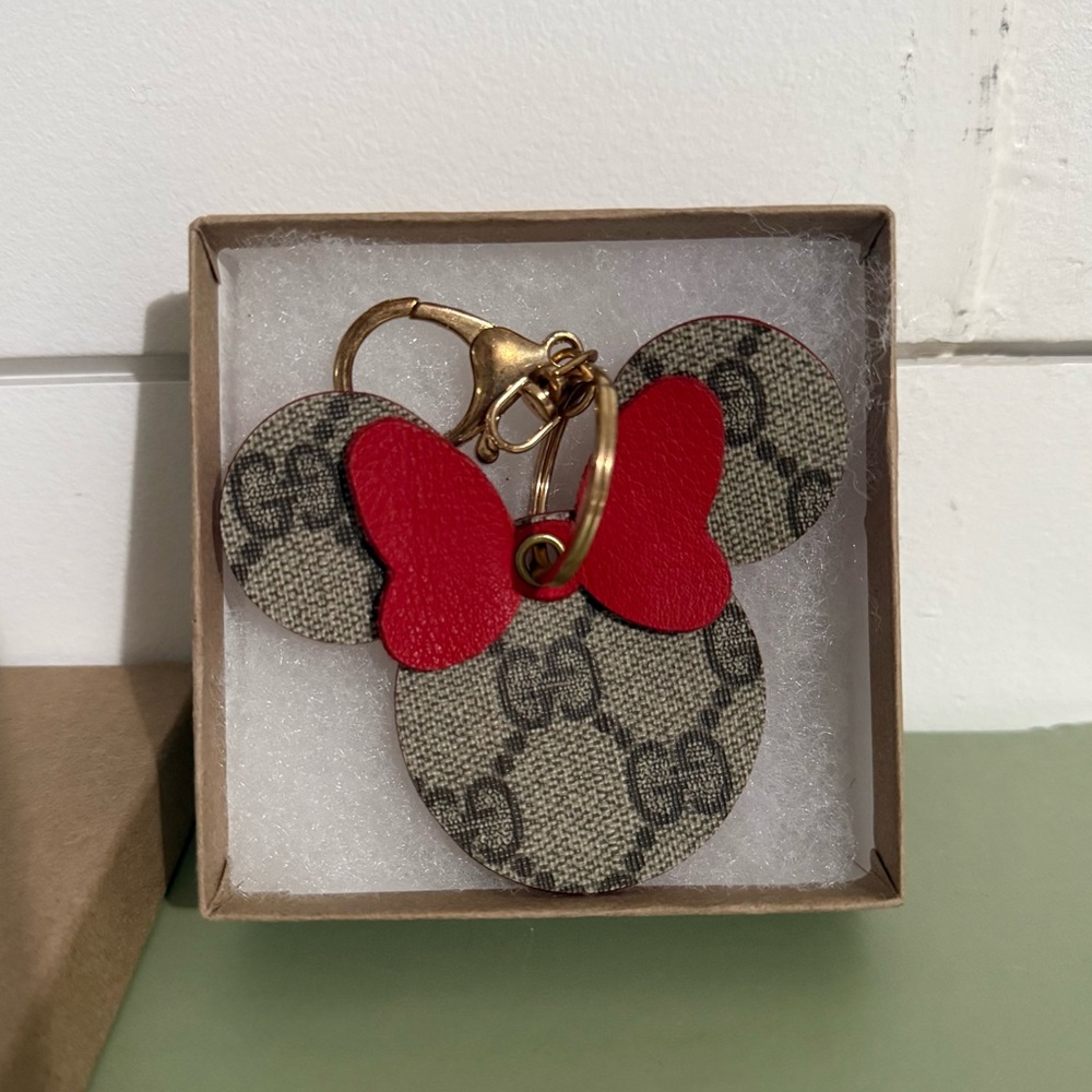 Gucci Minnie keychain